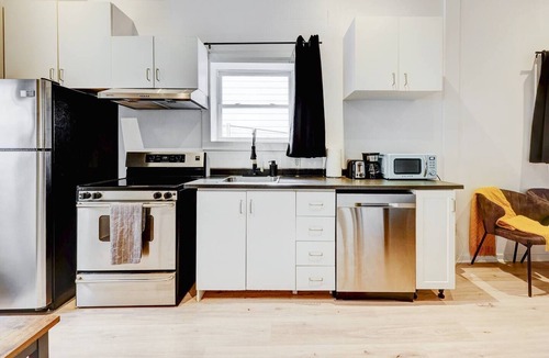 Maizerets Apartment | WOW - Loft + 10min QC + Stationnement gratuit rue
