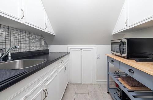Cap-Blanc Apartment | Wow! Perfect Location - Perfect Stay in Québec City! Suite Cartier