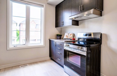 Brampton House | WOW! Super Clean & Newly Built Townhouse!