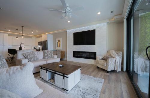 Osage Beach House | Wow Where Dreams become Reality New Luxury Unit