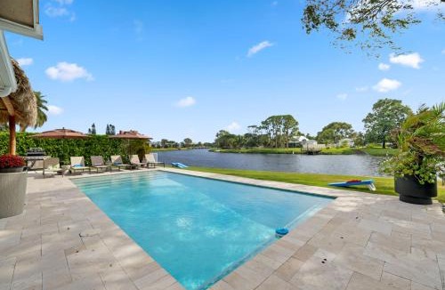 Tropic Palms Villa | WP Delray Waterfront, Pool, Tiki Hut & Putting Grn