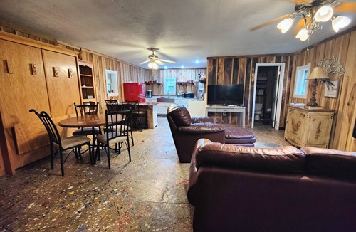 Summertown Cabin | WR's Saw Creek Cabin