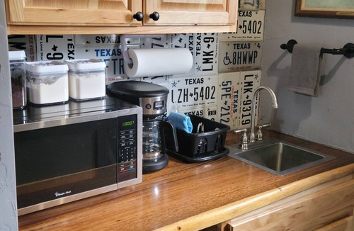 Coleman House | Wrangler Suite At the Feed Lot Guesthouse