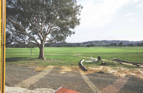 Warrenmang House | Wren at Sheltered Paddock by Tiny Away