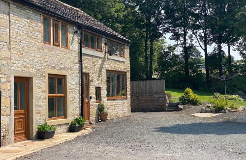 Denshaw House | Wren Cottage