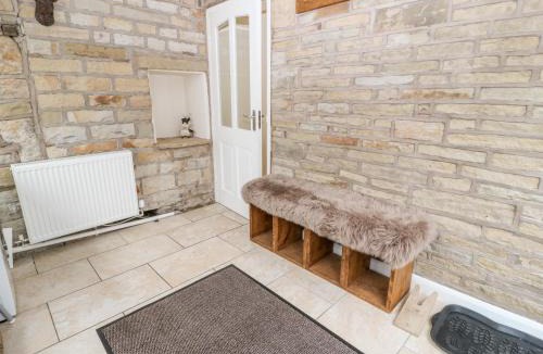 Denshaw House | Wren Cottage