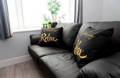 Wrexham Apartment | Wrexham Central Stay Apartment Six