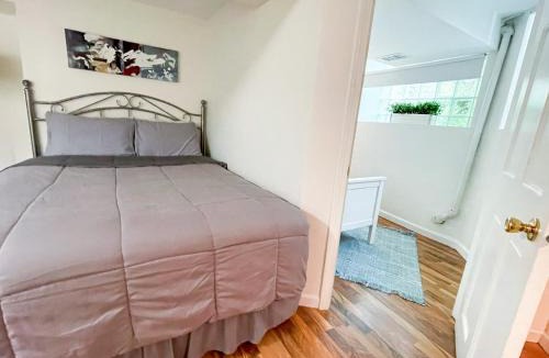 Lakeview Apartment | Wrigley Garden Unit