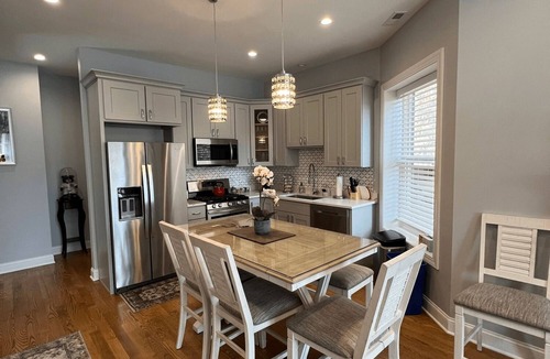 Lakeview Condo | Wrigleyville Inn - Unit 3