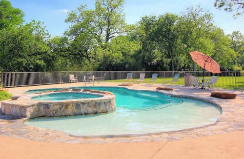 New Braunfels Condo | WW B201 Guadalupe Getaway