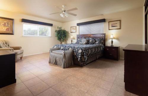 New Braunfels House | WW H302 5 O Clock Somewhere
