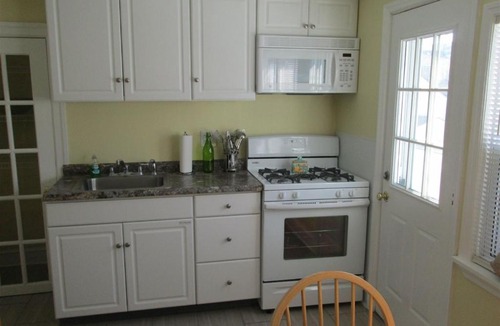 Wildwood Apartment | WW242 East Hand Avenue, 2nd Floor