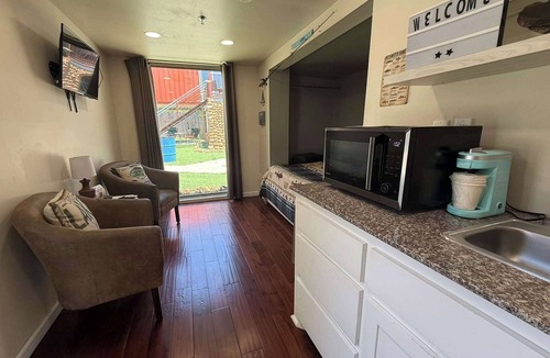 Fort Sill House | WWHT Rooftop View @InnHabit—Family & Couples Slp 8