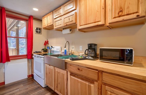 Laurelville Cabin | Wyandot Woods - Firefly Cabin