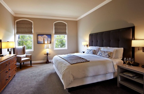 St. Helena Hotel | Wydown Hotel