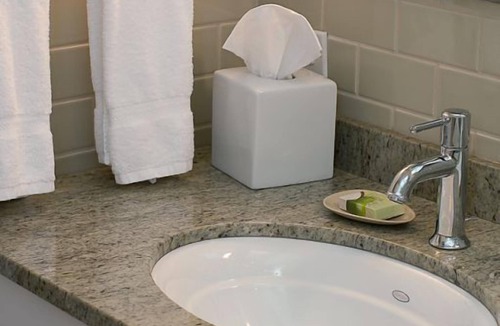 St. Helena Hotel | Wydown Hotel