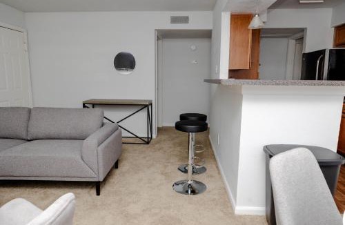 Coliseum Central Apartment | Wyndham 1205 Modern luxe 2BD2BA I Parking