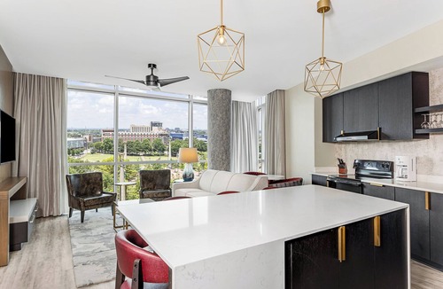 Downtown Atlanta Condo | Wyndham Atlanta Resort | Two 2BR Suites Sleeps 16!