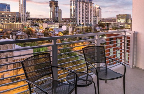 Civic District Condo | Wyndham Austin - 1 Bedroom Deluxe