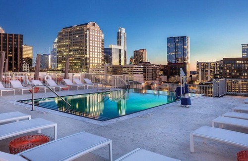 Civic District Apartment | Wyndham Austin - Deluxe Studio for Grand Prix!