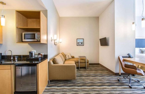 Avon Hotel | Wyndham Avon