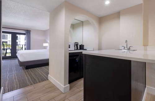 Boca Raton Hotel | Wyndham Boca Raton Hotel