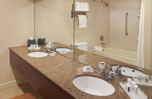 Columbia Hotel | Wyndham Executive Center Columbia