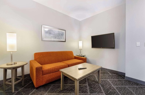 Appleton Hotel | Wyndham Garden Appleton