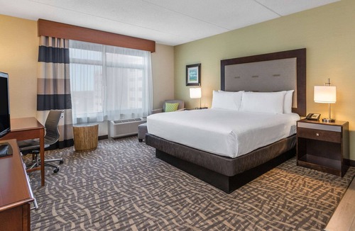 Downtown Buffalo Hotel | Wyndham Garden Buffalo Downtown