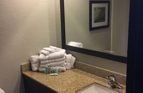 Baymeadows Hotel | Wyndham Garden Jacksonville