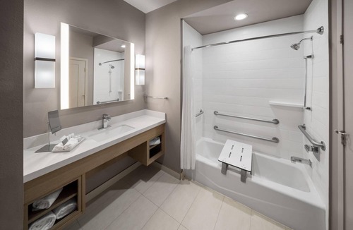 Barker Hotel | Wyndham Garden Katy Energy Corridor