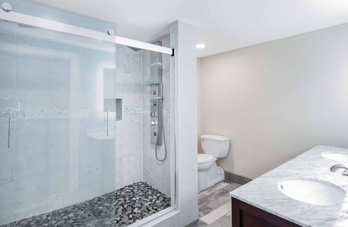 Downtown Kenosha Hotel | Wyndham Garden Kenosha Harborside