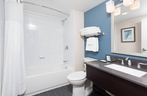 Fallsview Hotel | Wyndham Garden Niagara Falls Fallsview