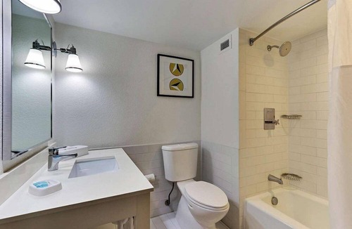 North San Antonio - SAT Hotel | Wyndham Garden San Antonio Airport