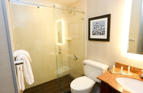 Westlake Hotel | Wyndham Garden Westlake