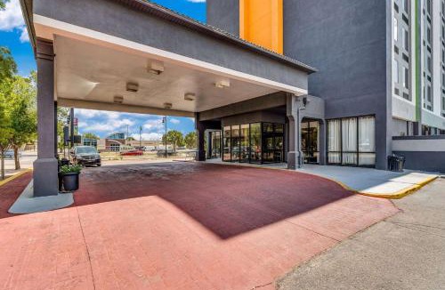 Wichita Hotel | Wyndham Garden Wichita Downtown