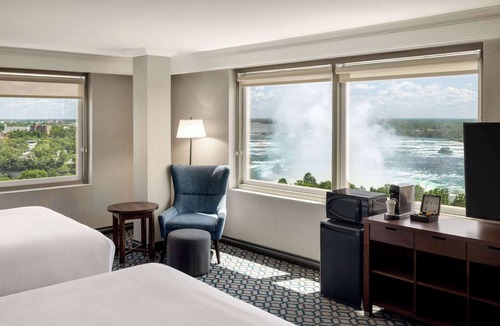 Fallsview Hotel | Wyndham Grand Fallsview Hotel
