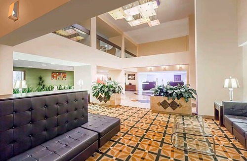 Wayne Hotel | Wyndham Indianapolis West
