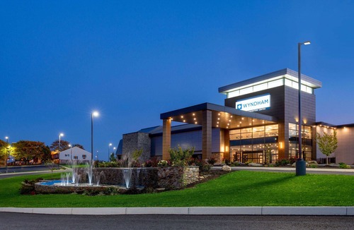 Witmer Hotel | Wyndham Lancaster Resort & Convention Center