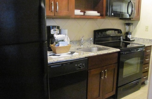 The Point Condo | Wyndham Long Wharf - Newport Downtown location