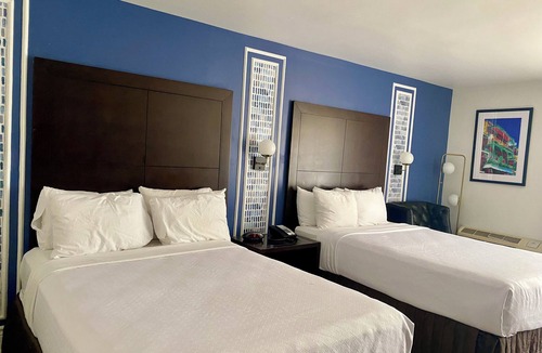 Kenner - Louis Armstrong International Airport Hotel | Wyndham New Orleans Airport & Conference Center