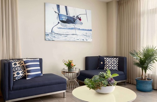 Newport East Hotel | Wyndham Newport Hotel