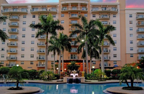 Survey Creek Condo | Wyndham Palm-Aire- 2br-Pool, Mini Golf, & Beach Shuttle!