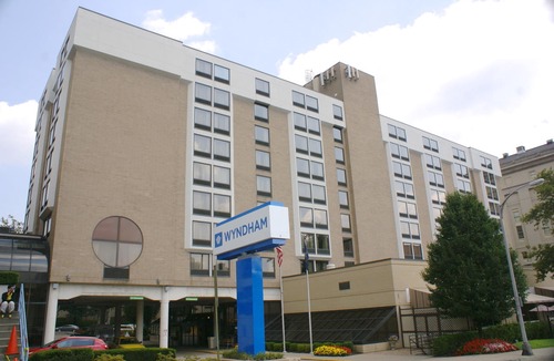 North Oakland Hotel | Wyndham Pittsburgh University Center