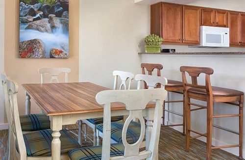 Round Hill Village Condo | Wyndham South Shore | Four 2BR/1BA Suites