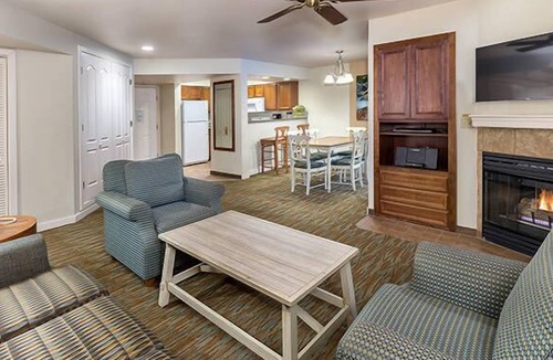 Round Hill Village Condo | Wyndham South Shore | Four 2BR/1BA Suites