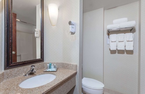 Southbury Hotel | Wyndham Southbury