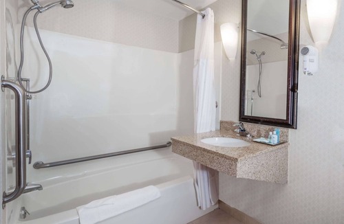 Southbury Hotel | Wyndham Southbury