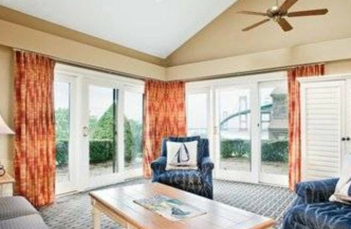 Jamestown House | Wynham newport overlook available one week only