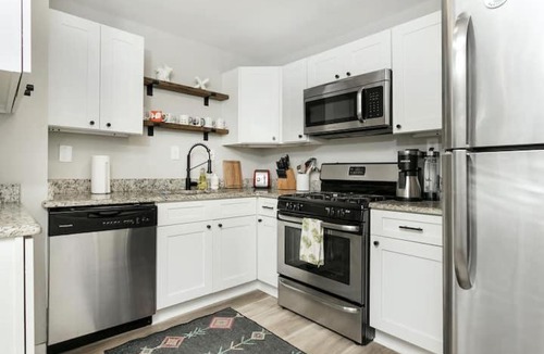 Harrison Township Bed & Breakfast | Wynnwood classic condo